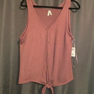 ⭐️ SOLD ⭐️ Tank Top